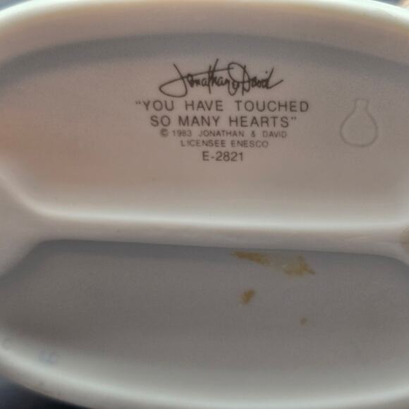 Precious Moments 19883 Girl with Heart Garland Figurine 1983 Touched Hearts - Picture 7 of 7